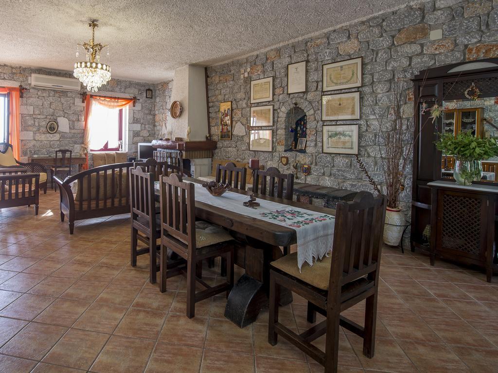 Sophia Mina Green Villa Rom bilde
