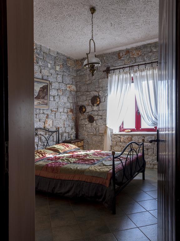 Sophia Mina Green Villa Rom bilde